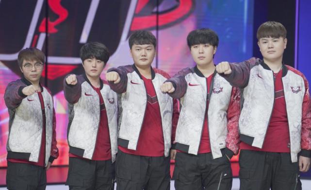 成为近两个 成为近两个